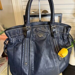 Tod's Dark Blue Leather Shoulder Bag